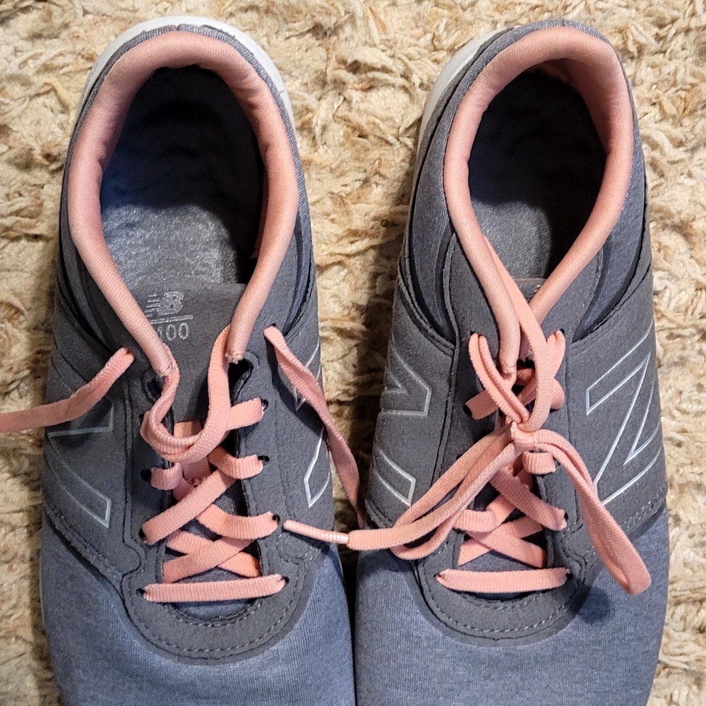 New Balance Women's Sneakers in Gray and Pink